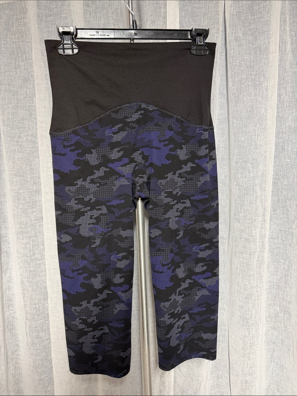 SPANX Women's High-Waist Capri Leggings - Black & Navy Camo. 0187
